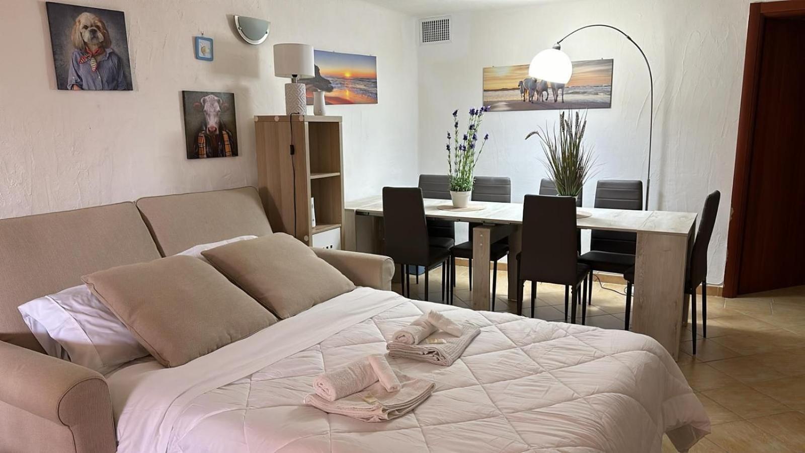 Lightblue-Celeste Central Apartment In Porto Rotondo Buitenkant foto